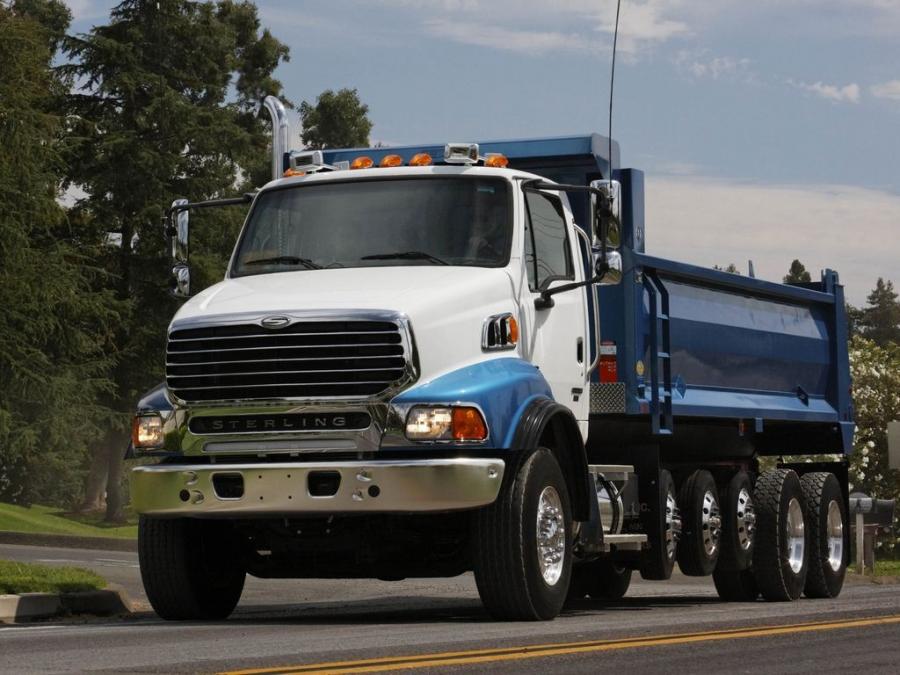  Sterling L-Line Set Back Dump Truck 2000 года  (фото 1 из 8)